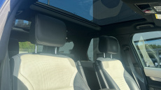 Land Rover Discovery 3.0 D300 R-Dynamic SE 5dr Auto Diesel Station Wagon